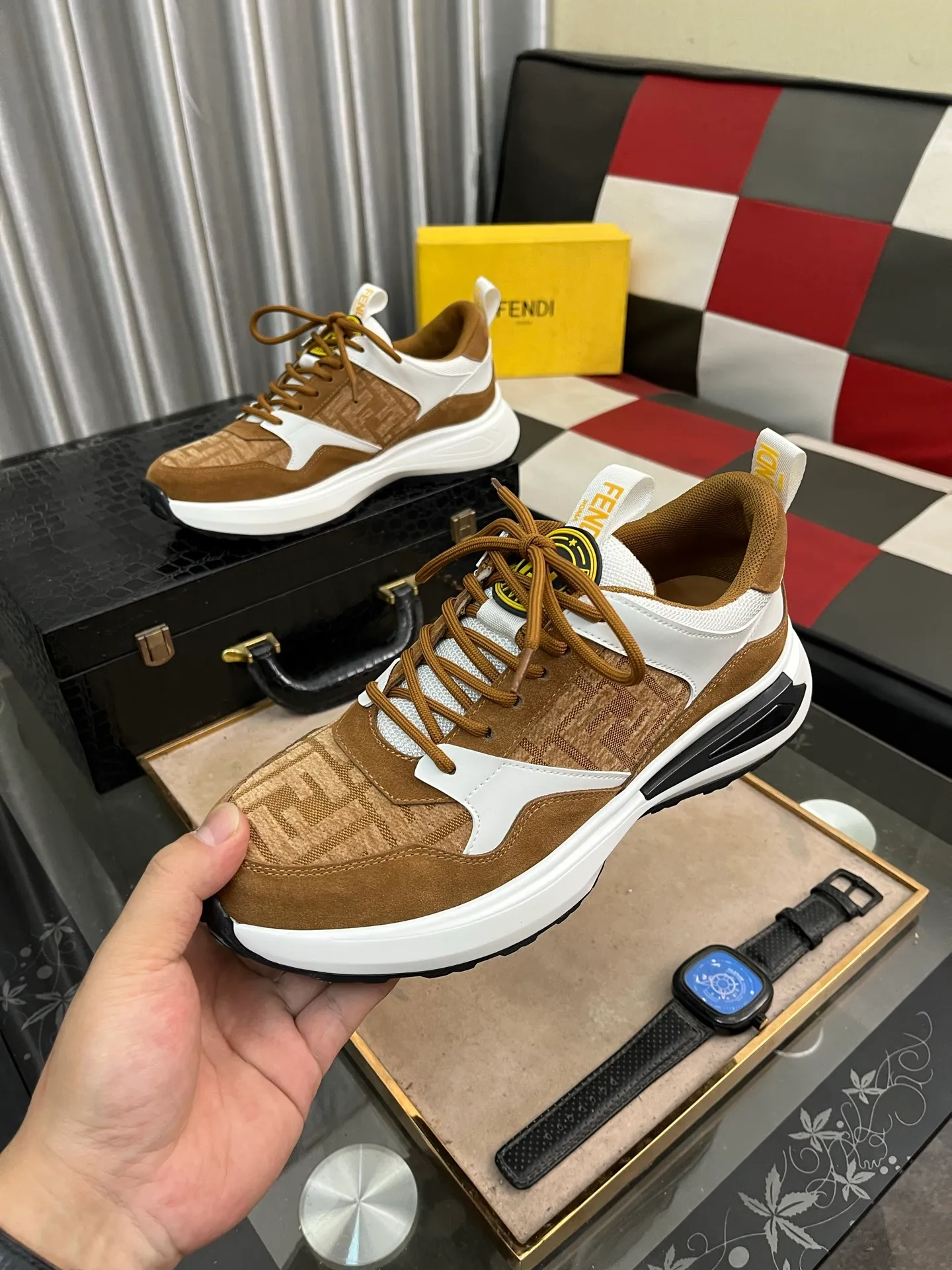 Men's shoes 💰458⌚️⌚️FENDI "FENDI" Regular size: 38-44 (casual shoes) Product materials: Selected cowhide upper, soft sheepskin lining; original outsole. 6️⃣colors available